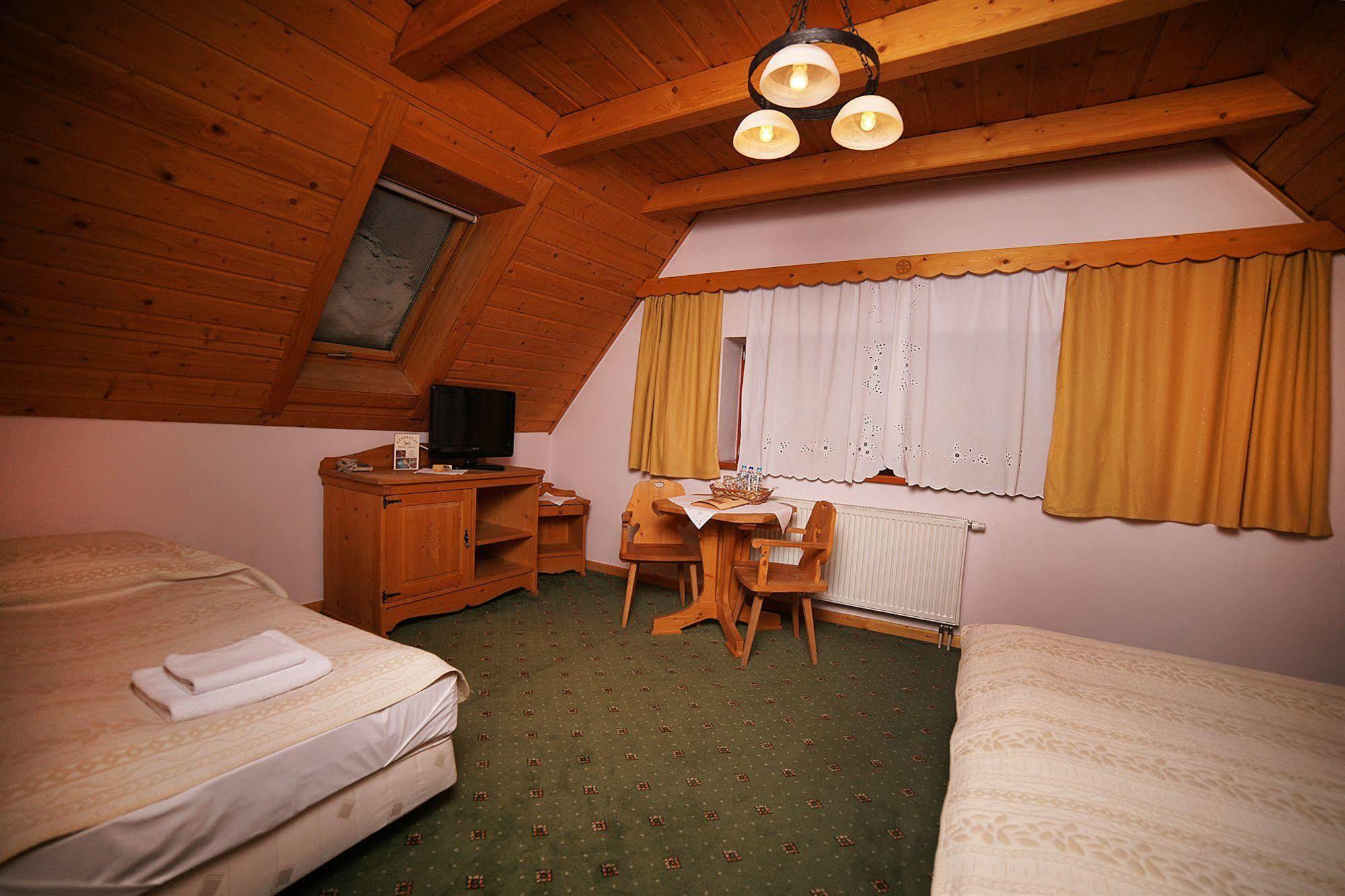 Hotel Sabala Zakopane Exterior photo